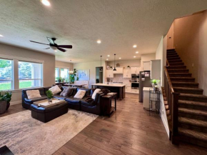Spacious Home & Yard with Room for The Whole Family!